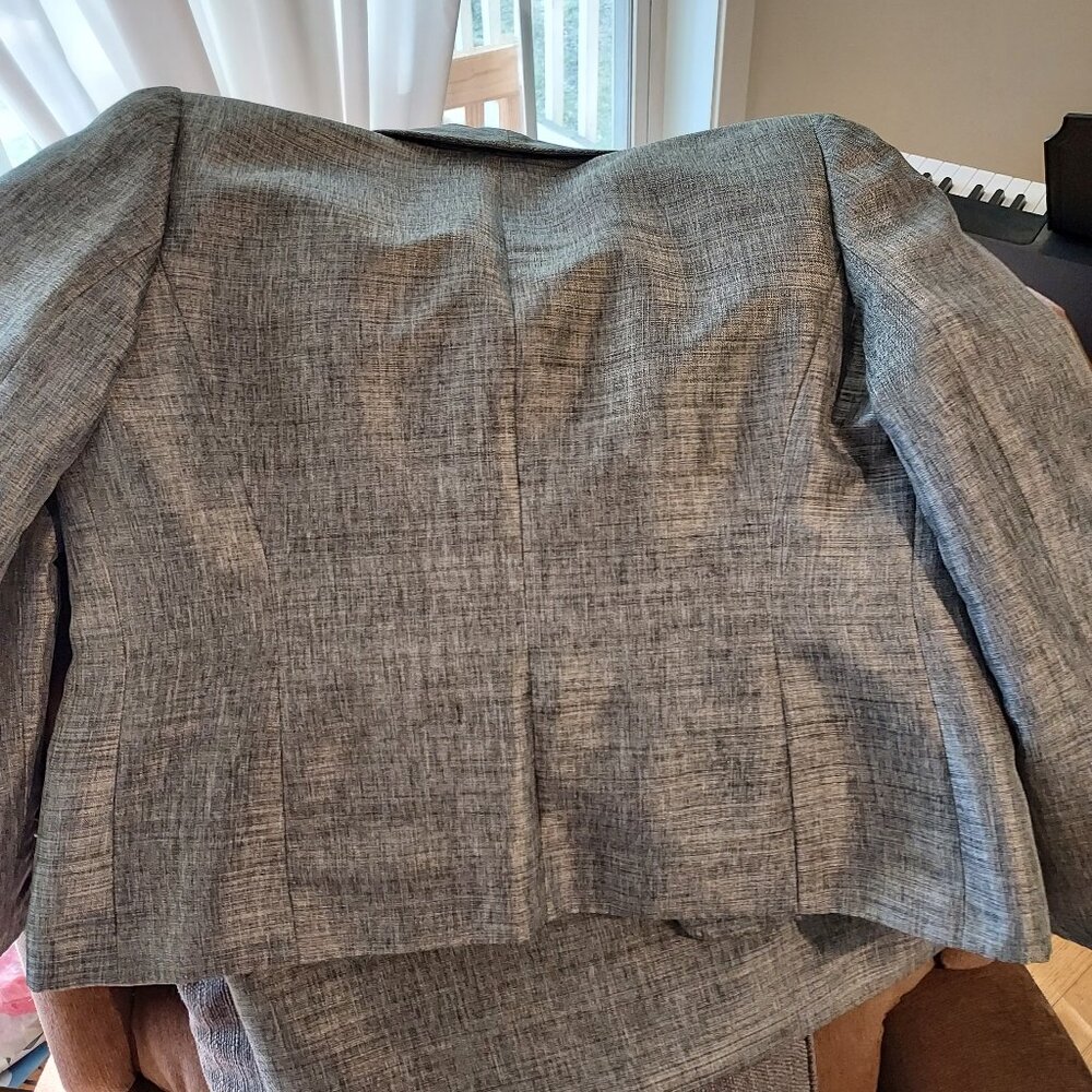 2 piece skirt suit